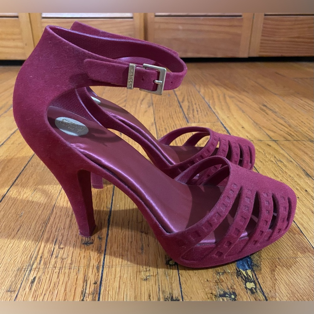 Retro-inspired Melissa high heels